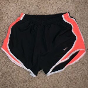 Nike Dry Tempo Gym Shorts